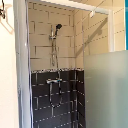 Le Petit Proche Gare フレール