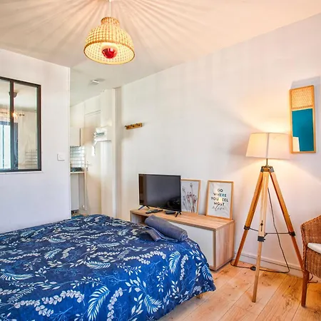 Le Petit Proche Gare * フレール