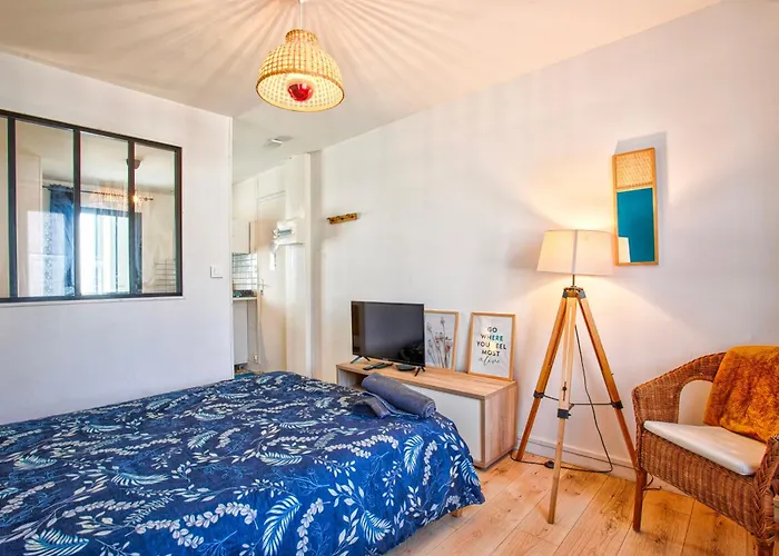 Le Petit Proche Gare * Flers (Orne)